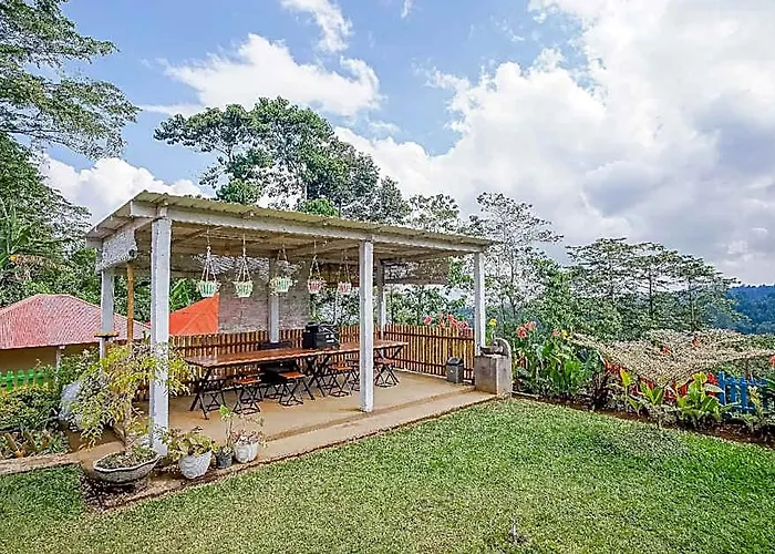 Rainbow Glamping Hotel Pupuan